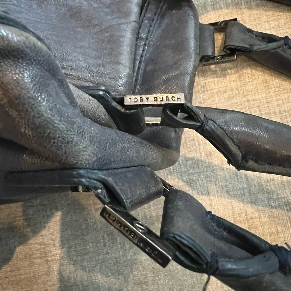 Vintage Tory Burch- Blue Leather Bowling Tote with Hand Painted Green Spider - Picture 8 of 10